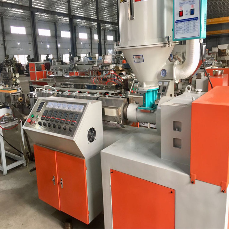 Wyposażenie w postaci pojedync – Extruder recenzja i cena